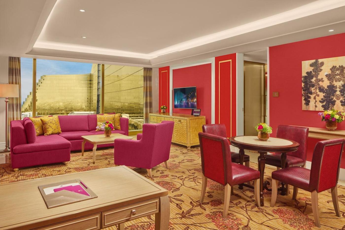 Okada Manila Hotel Pasay Exterior foto A suite at Wynn Las Vegas