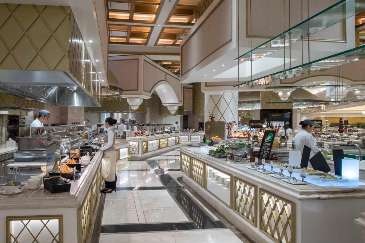 Okada Manila Hotel Pasay Exterior foto The buffet at the Grand Hyatt Dubai